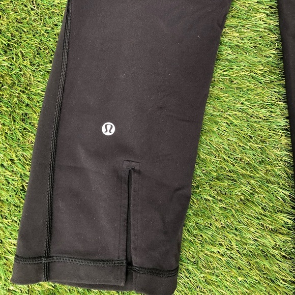 Lululemon Gather & Crow Crop - Picture 6 of 7